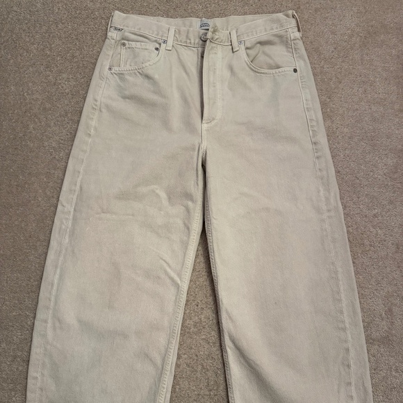 Citizens Of Humanity Denim - Citizens of Humanity Ayla Raw Hem Crop Jeans Size 29